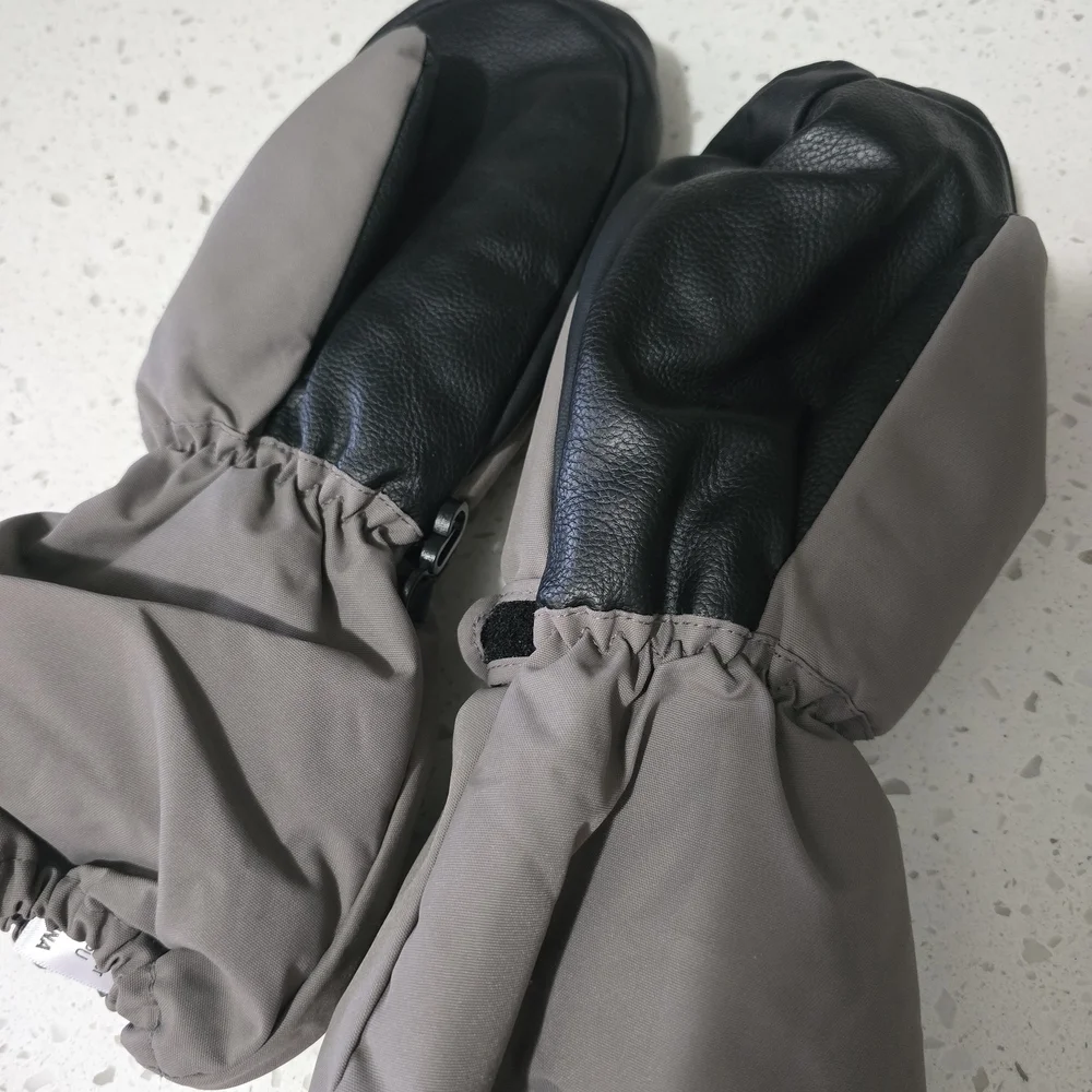Kids' Cozy Gray Mittens